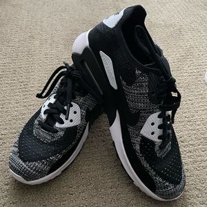 Nike Air Max 90 Ultra 2.0 Flyknit, size 7W